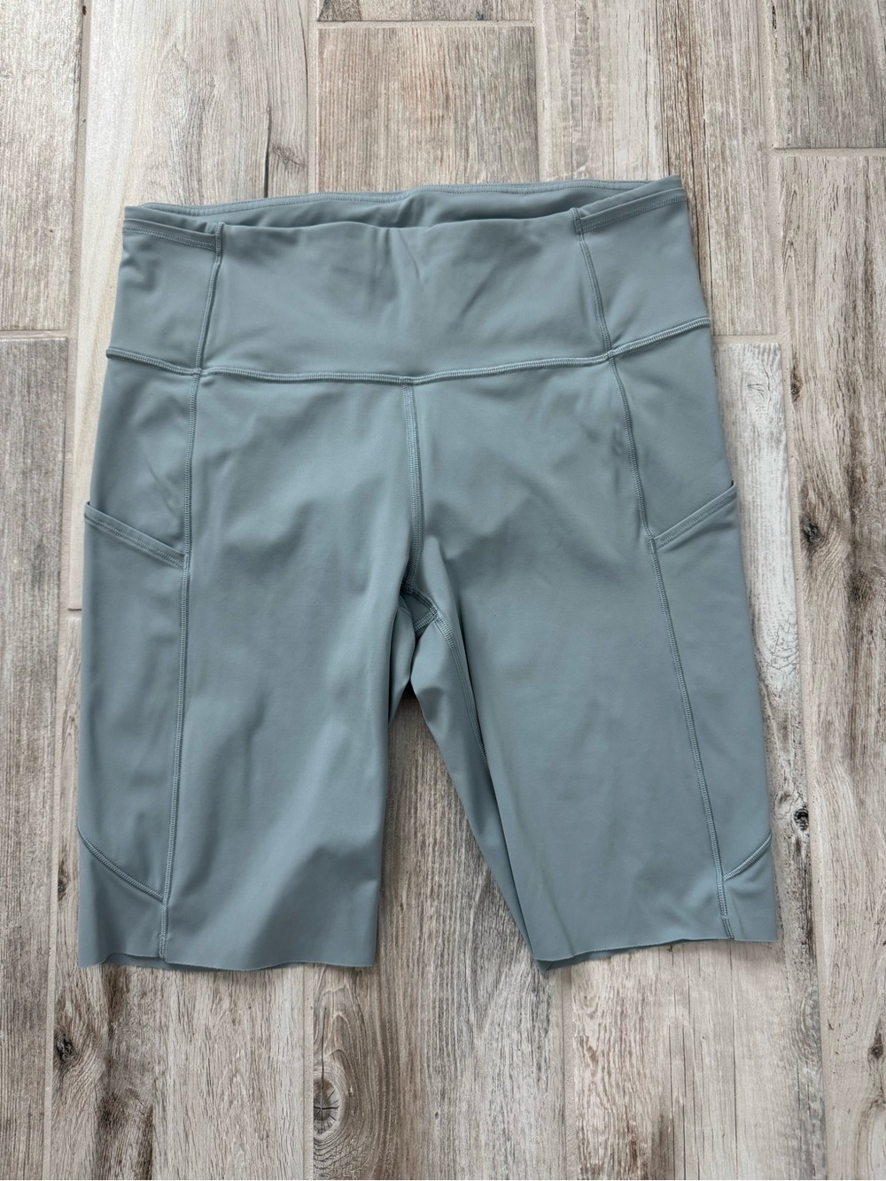 Lululemon Fast And Free Short 10" *Non-Reflective Blue Cast Size 10 - Picture 6 of 13
